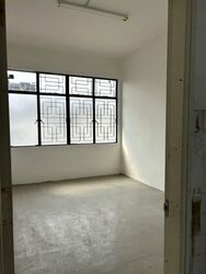 Jalan Senang (D14), Factory #581170851